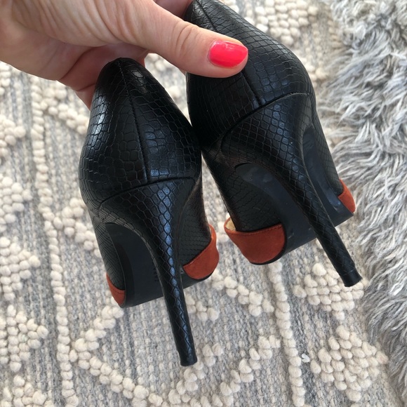 Black leather high heels with a warm cinnamon suede toe - Zara Woman - Size 38 - Picture 5 of 5